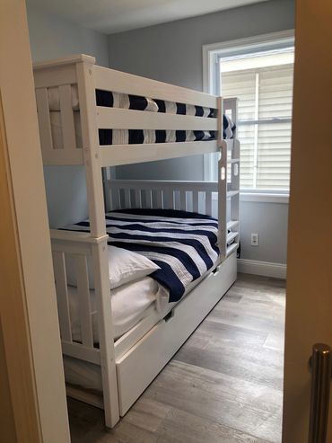 Vacation Rentals in Cape May premier rental - the Bay Breeze - 2nd Bedroom