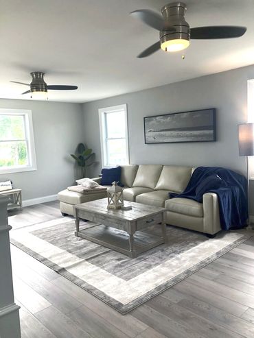 Vacation Rentals in Cape May premier rental - the Bay Breeze - Living Room