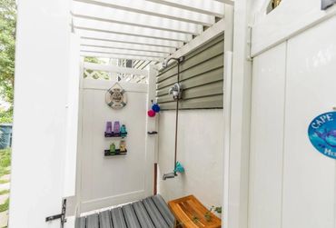 Cape May Beach Rental - outdoor shower