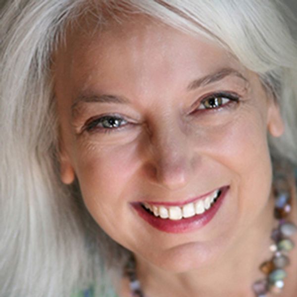 Aprylisa, Artist at Little Wren Creative Studio