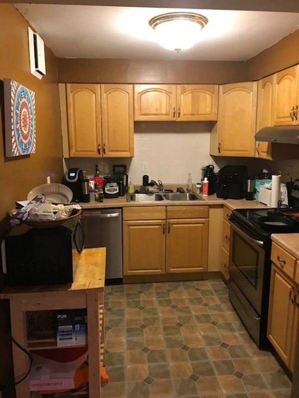 Kitchen Before Redesign