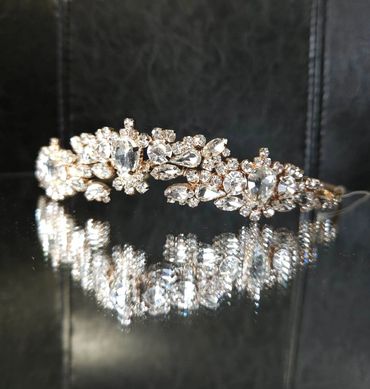 TR1918RGS
A crystal adorned princess style tiara available in Silver, Rose Gold or Gold