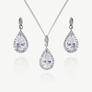 Belmont Jewellery Set
One of our most popular pendant set designs