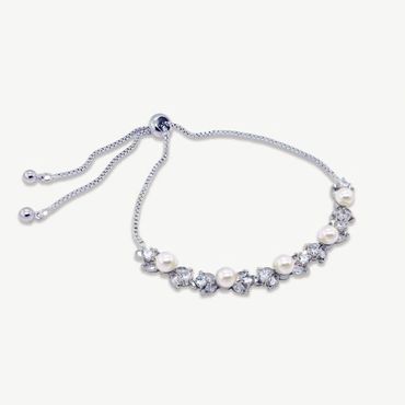 Bordeaux
Pretty, delicate and dainty. Modern, leafy styling