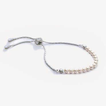 Rhodium silver and pearl bracelet with adjustable crystal embellished fastener