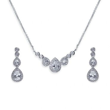 Silver and crystal necklace and earrings set