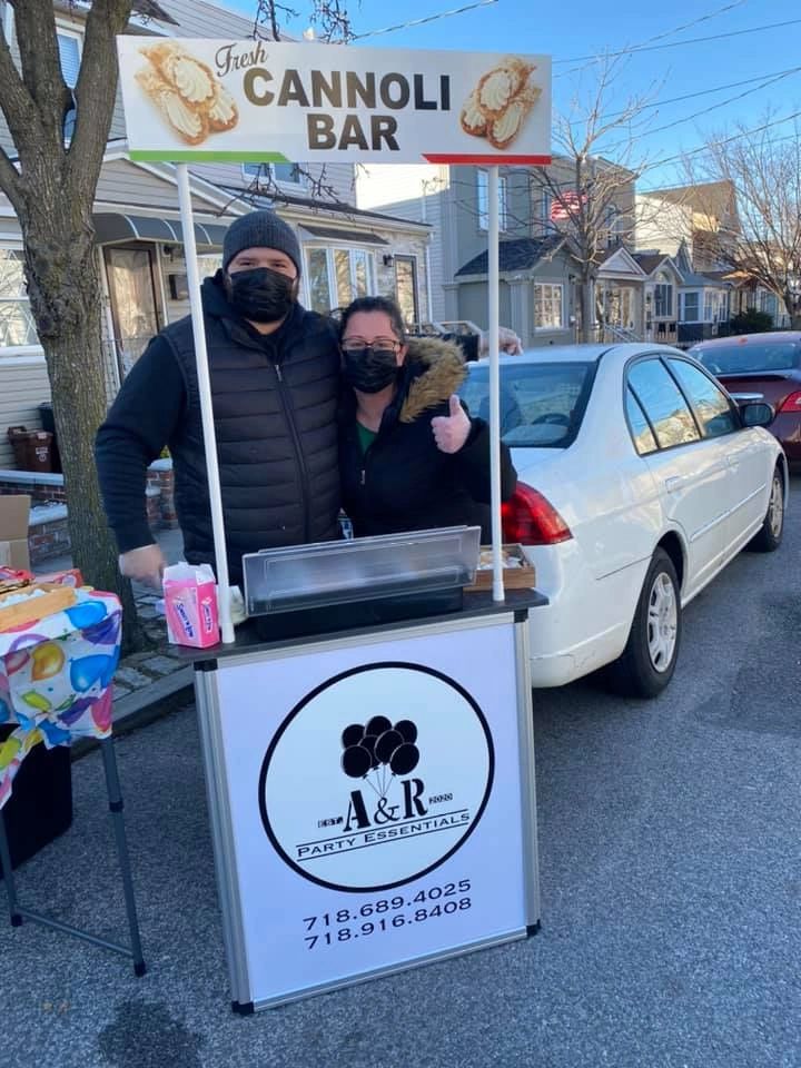 cannolis
dessert
birthday parades
party
food stations
coffee
hot chocolate
queens
middle village
sta