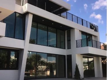 Stucco aplication in luxury residence