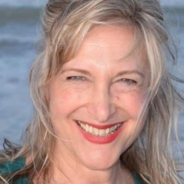 Melanie Bloch Laughter Yoga Master Trainer, Laughter Therapist, Meditation  Facilitator and Key Note