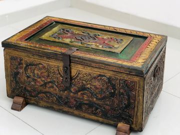 baul rustico de madera