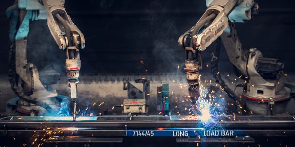 Robot arms laser cutting