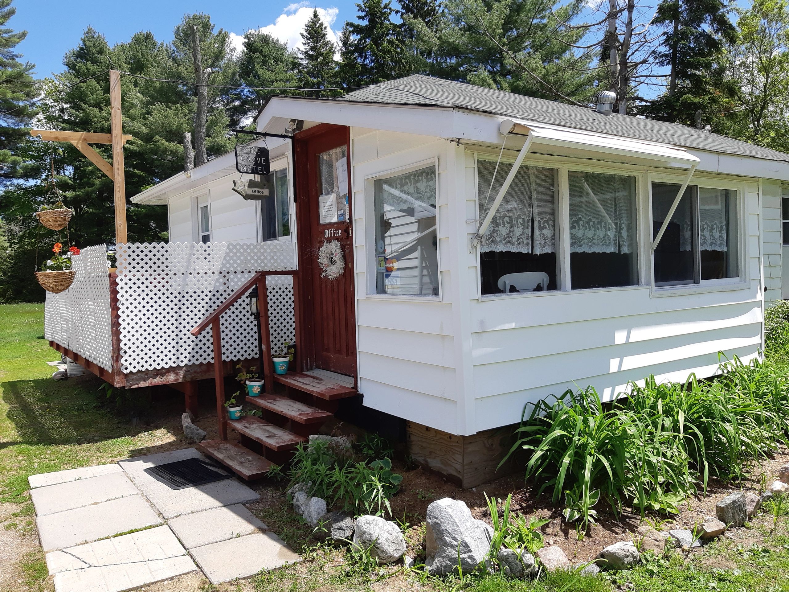 Pine Grove Motel office
