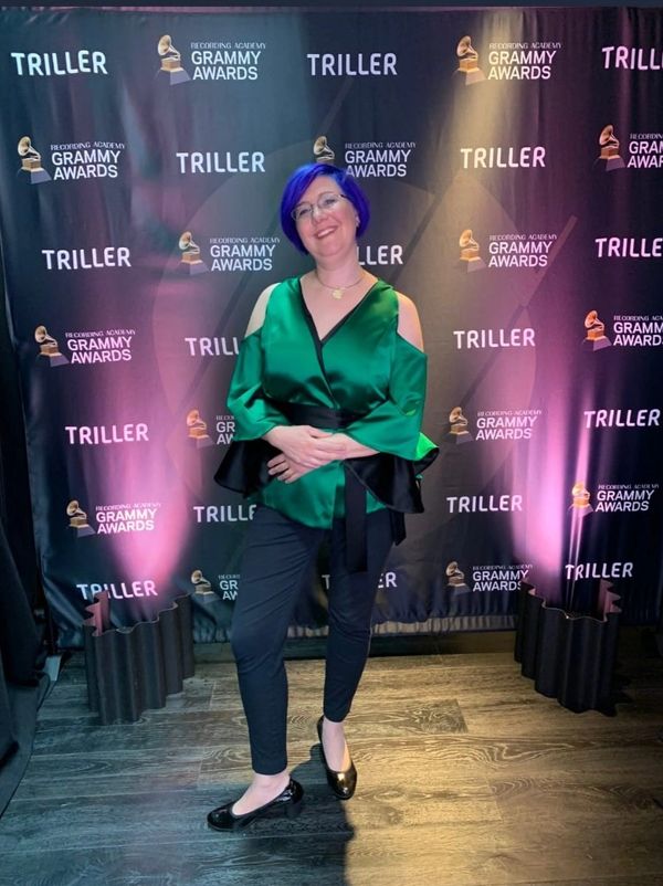 Grammy winner in Tanaechi shirt