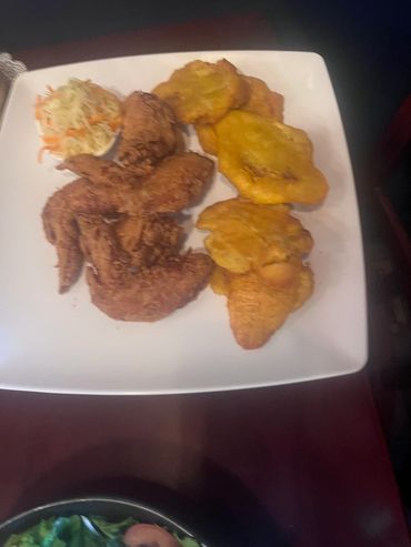 Fried chicken with plantains