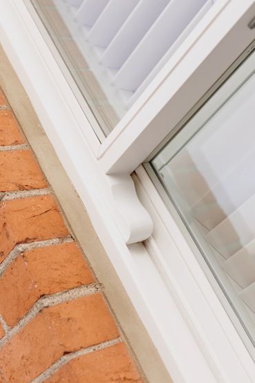 sash window horn close up
