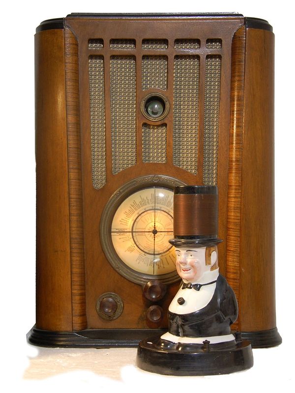 Pilot 1930s radio and 'Uncle Tom' crystal set