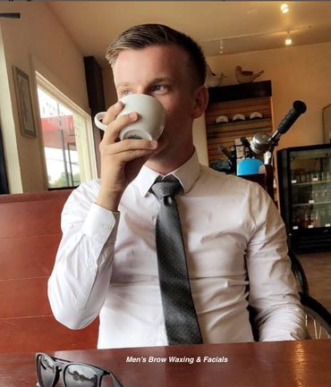 Men's brow waxing & Men's facials