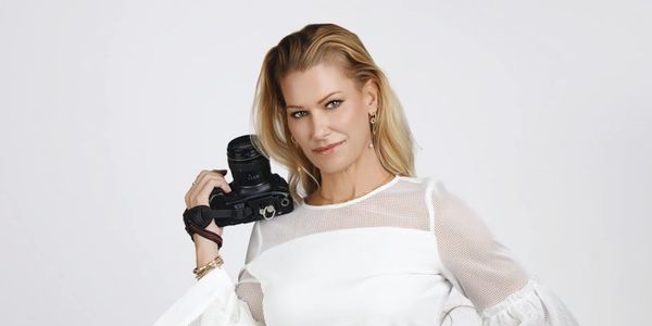 Professional portrait of Los Angeles photographer Kimmelle, specializing in family, newborn, and eve