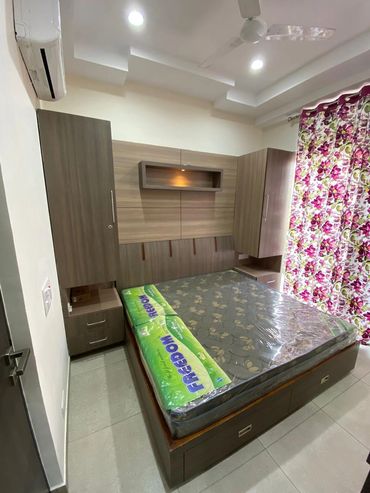 Studio Room for Male & Female.
Location: Gobind Nagar near PAU
Call: 7889233184