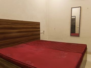 Fully Furnished Studio Room - Ranjit Nagar Opp Glada Office near Ferozpur Road.
Call: 7889233184