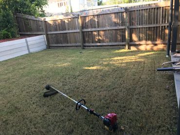 Tarragindi lawn mowing service
