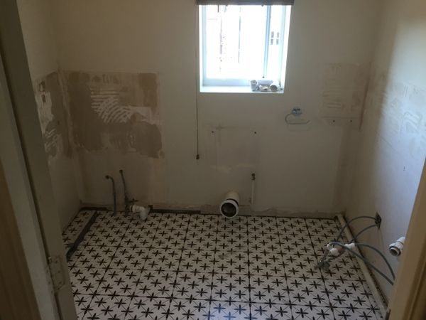 Bathroom fitters in Swinton, Prestwich, Manchester, England,Greater Manchester, Sale,Worsley.