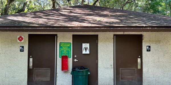 ADA compliant bathhouse in the Hanna Park campground