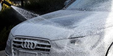 Foam wash for an Audi