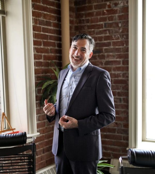 Image of David LeBlanc, principal of LeBlanc Leadership Group, facilitating.