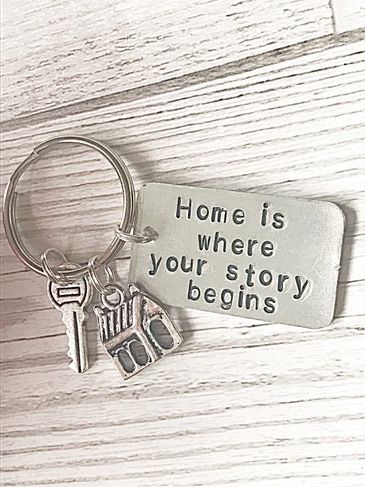 Let's talk! Call Carolyn for information on your home to sell, or purchase. No obligation.