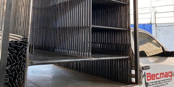 Andamios para construcción, estándar y banqueteros. Becmaq.