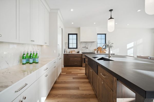 Kitchen with decor