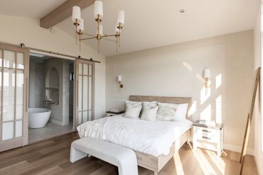 ensuite with king sized bed