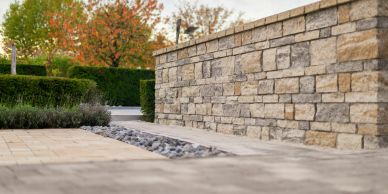 Paver patios
Walkways
Retaining walls
Fire pits
Outdoor entertainment areas