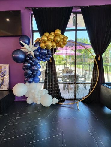 backdrop of balloons