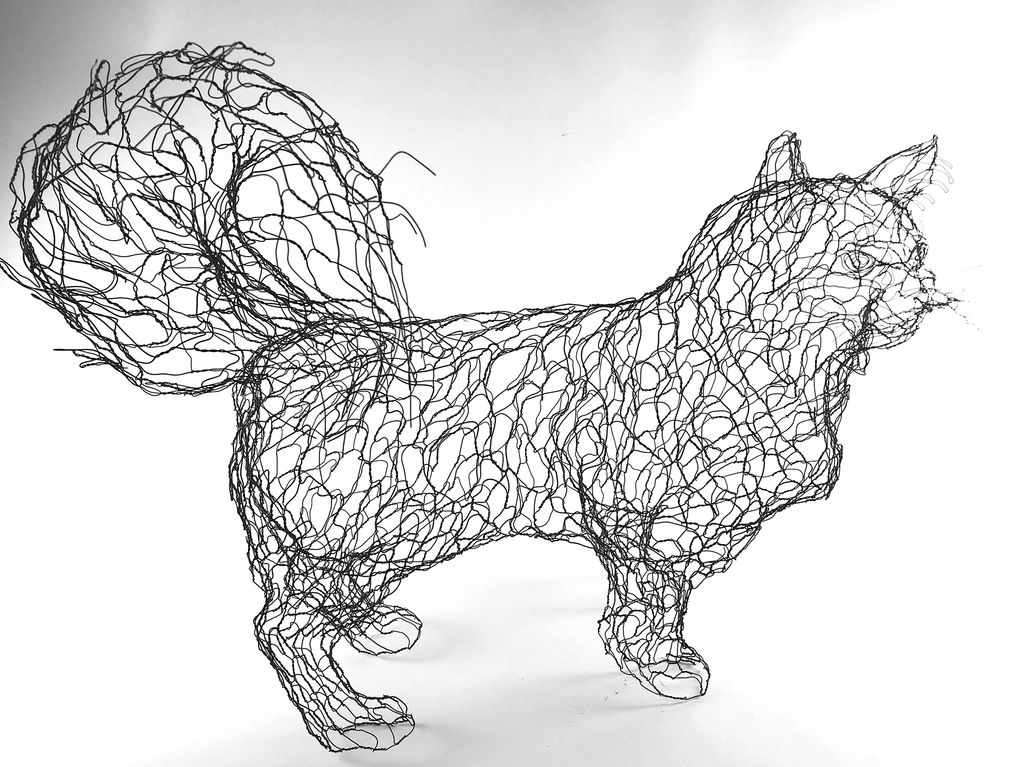 Maine coon cat wire sculpture by Elizabeth Berrien. Private commission, memorial feline portrait