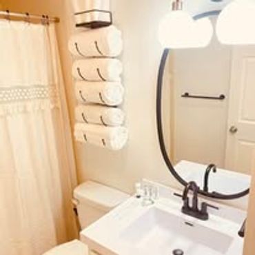 Airbnb laundry service in Peoria IL