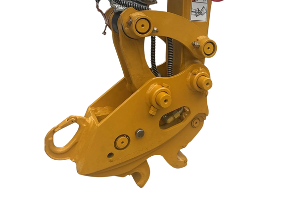 The 1.8 ton Rover mc18 mini excavator quick hitch