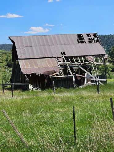 historic barns on wildwestexcursions.com