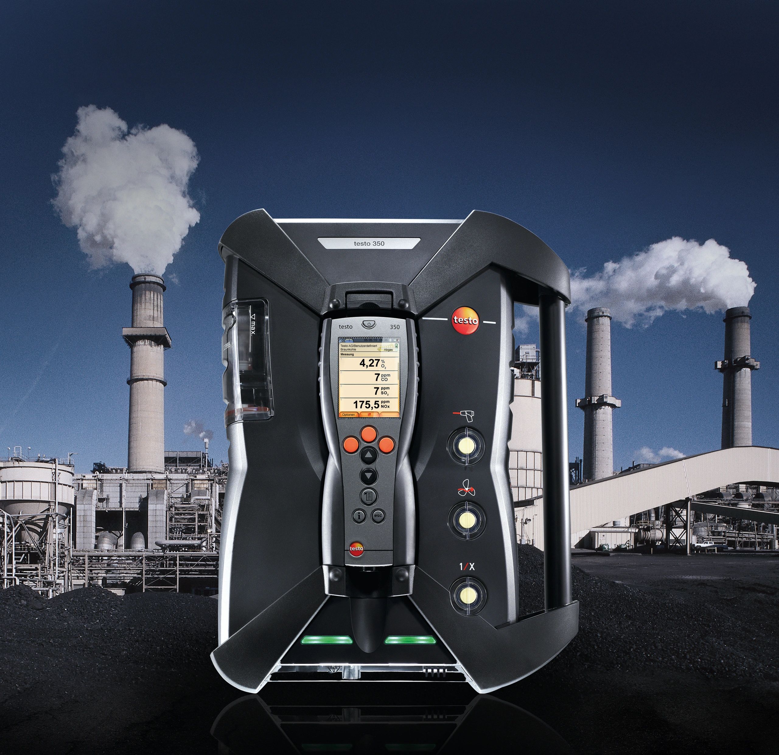 El equipo Testo 350 consta de un analizador de gases y un sistema de muestreo.