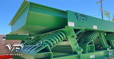 www.vibrapro.com. heavy-duty vibratory conveyor
