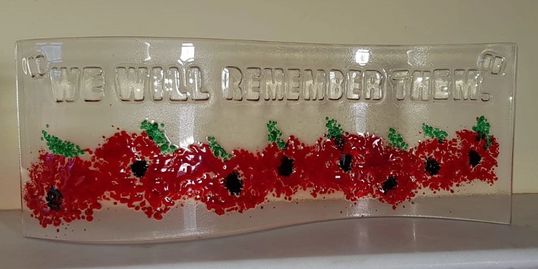 Poppies in curved glass art. remembrance range