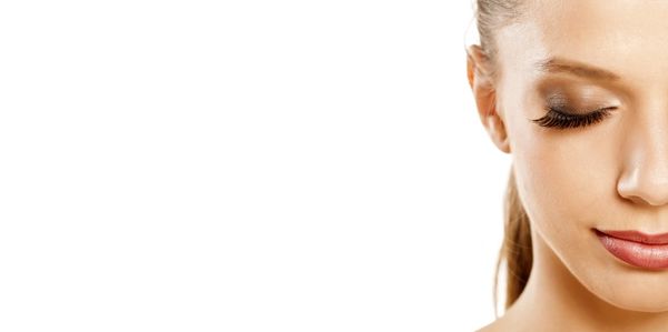 Rainglow Airbrush Tanning & Beauty lash extensions for a fuller, longer, and darker lash line.