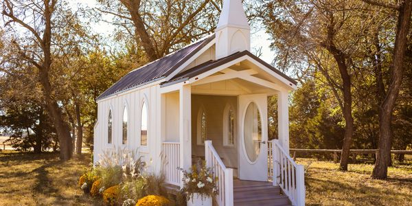 Hitched Traveling Wedding Chapel
