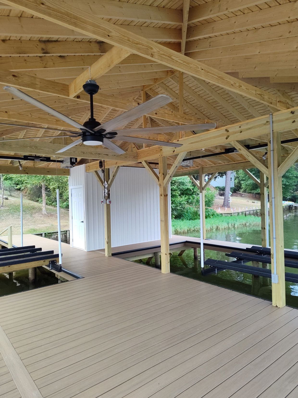 Lake Sinclair dock and boathouse builder