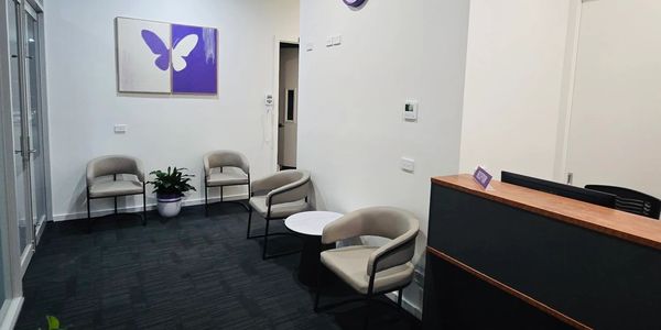 Step into comfort and care 💜
Our reception area is designed to make you feel at ease the moment you walk in