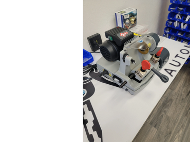 Car key duplication
Auto key replacement
Key duplication services
Duplication key
Key duplication
L