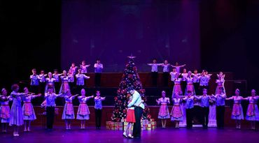 11 foot tall Christmas tree for the Encore Theatre Production of Annie, 2025.