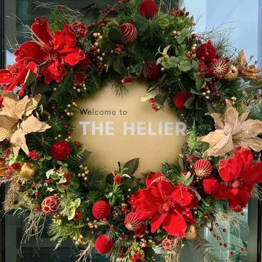 Custom themed Christmas wreath at The Helier, luxury retirement village.
