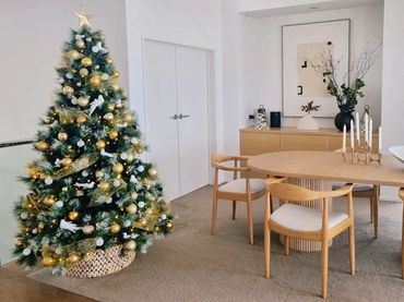 Flocked Classic Green Pine Tree Version